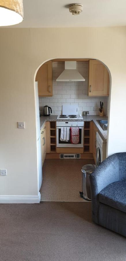 Price!superb Centre 2bd Apartment, 1 Double Bed, 2 Singles Or Superking, Sofabed, Smart Tv & Free Secure Parking Southampton